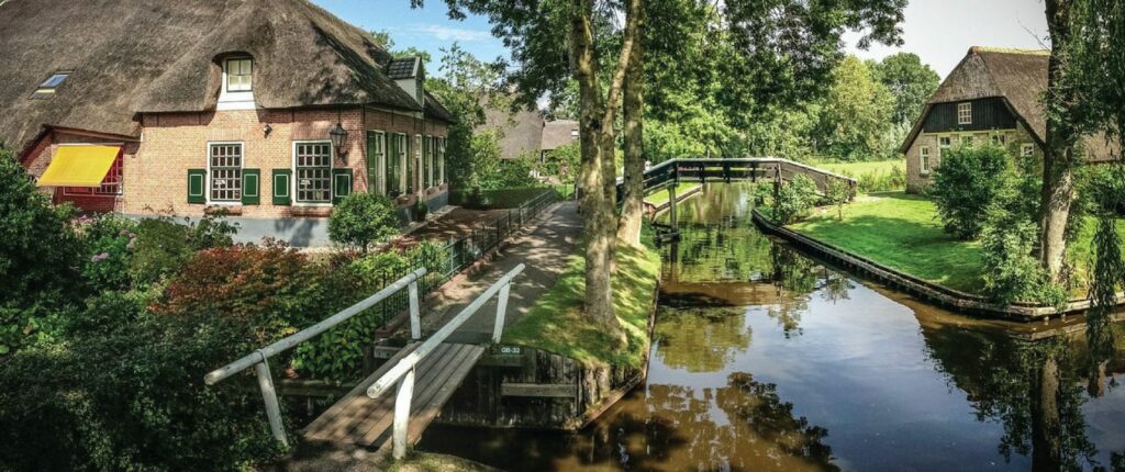 Giethoorn-Extraordinary Europe | Luxury Eurotrip Packages | Best Business Travel Planner in Bangalore - GoTravelab