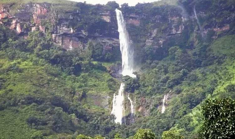 Kalhatti Waterfalls-Charming Chikmagalur-weekend getaways from Bangalore-best tour planner near me-best travel agency in India-GoTravelab