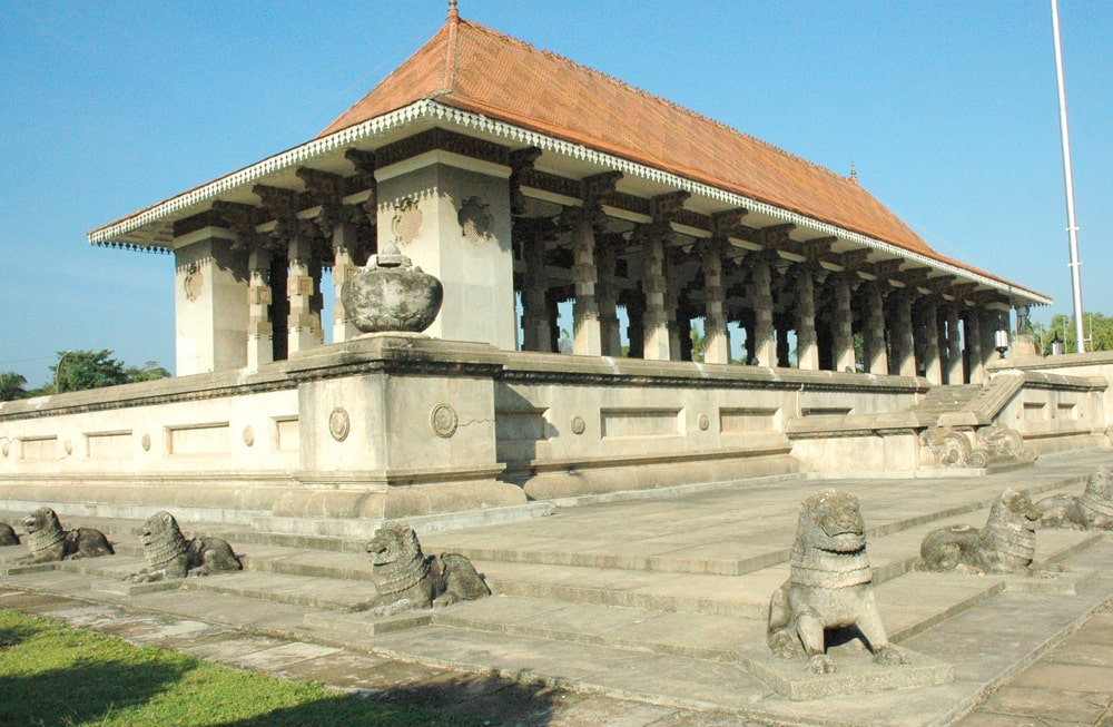 Independence Square-Sri Lanka Tourism-Luxury Tour and Travel Packages-Bangalore to Sri Lanka Trip Planner-Best Travel Agency-GoTravelab