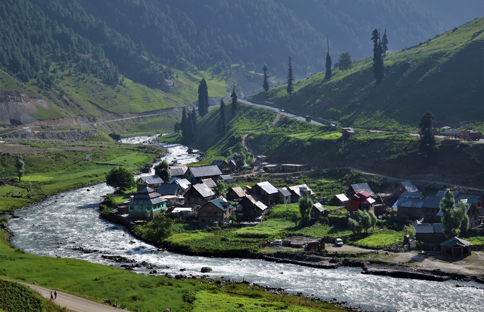 Kaleidoscopic Kashmir-Group-Corporate Tour Planner-Best Travel Agency Near Me-Trip Planner-GoTravelab